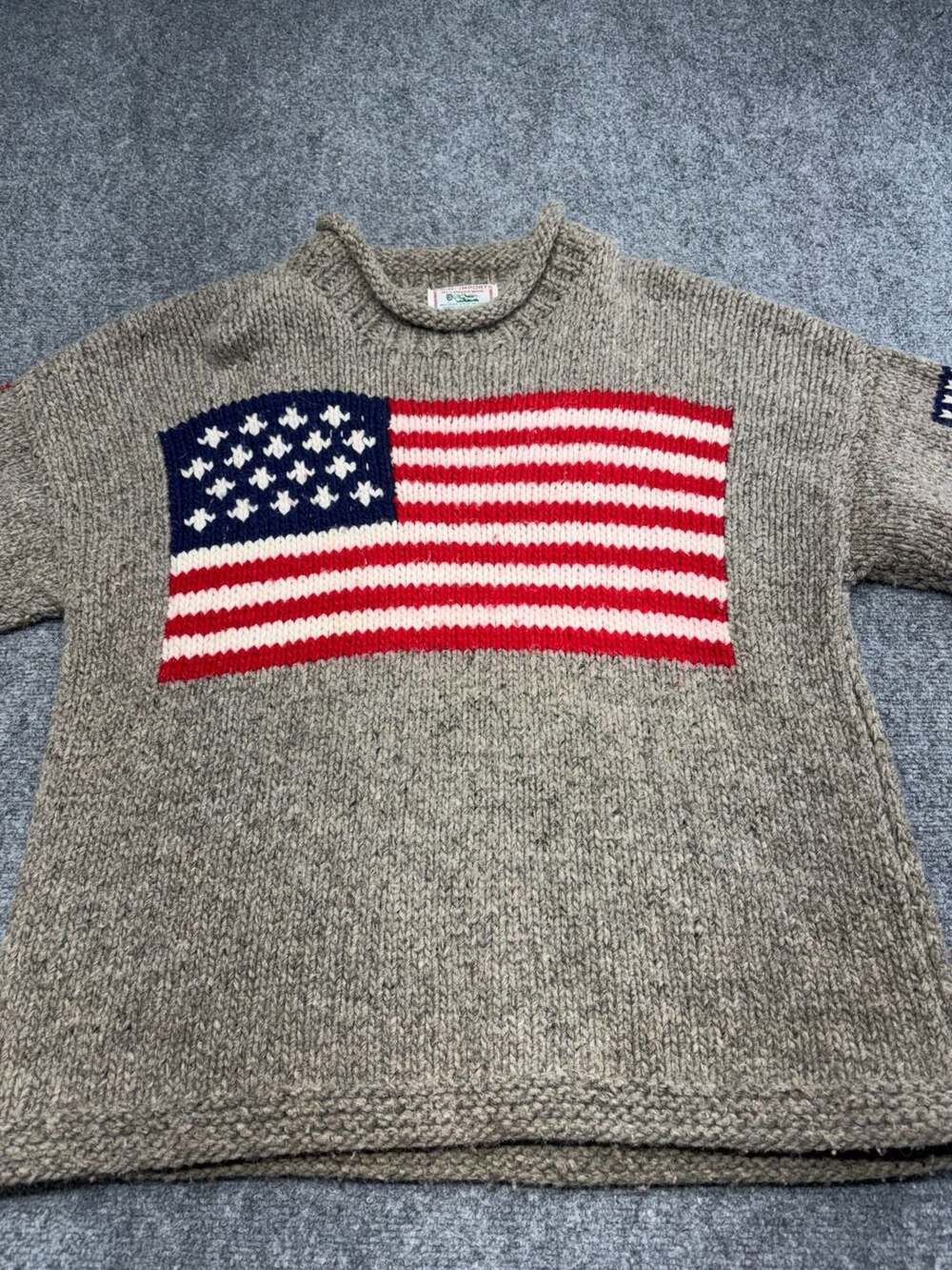 C.C.H Imports 100% Virgin Wool Hand made Knit Sweater Adult XL USA-America Flag